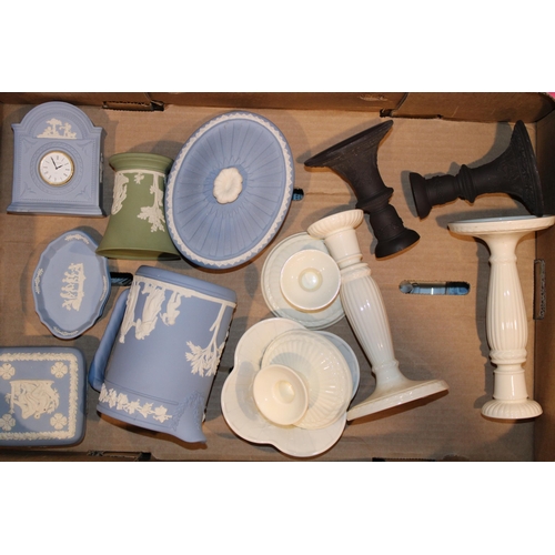 270 - A collection of Wedgwood Jasperware and Queensware items to include   Wedgwood Blue and Sage Green i... 