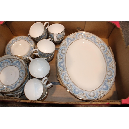 271 - A collection of Wedgwood 'Dolphins Blue' pattern tea and dinner ware to include four 36cm x 28cm ova... 