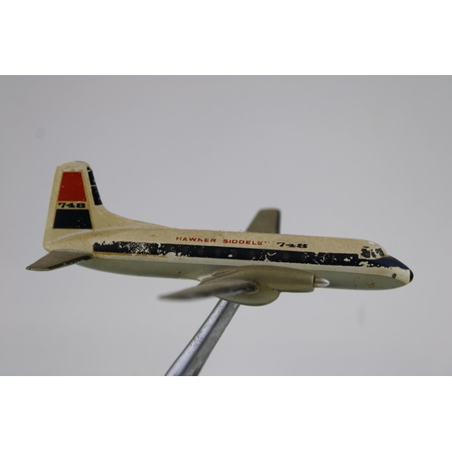 307 - A mid century Hawker Siddeley 748 aircraft model aluminium advertising ashtray c1960, 22cm wide.