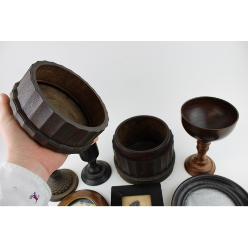 322 - A collection of hand turned wood items to include goblet, lidded jar and similar items together with... 