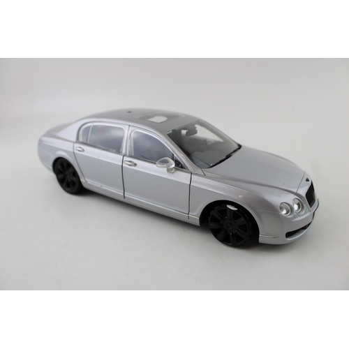 418 - Paul's Model Art 'Minichamps' Bentley Continental Flying Spur, detailed die cast model vehicle in si... 