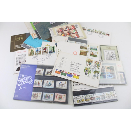 458 - A collection of 1980s first day covers and stamps