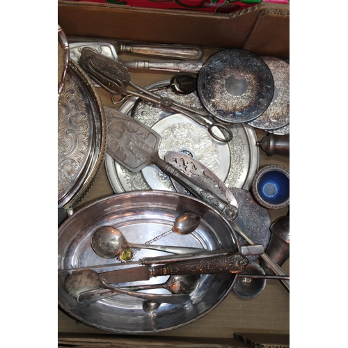 558 - A large quantity of silver plated items to include trays, cutlery, bowls and other similar examples.... 