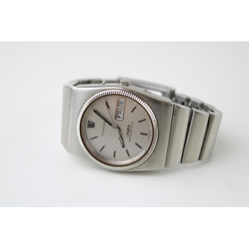 265 - An Omega Constellation Megaquartz 32 KHz gentleman's wristwatch, silver tone dial with signature and... 