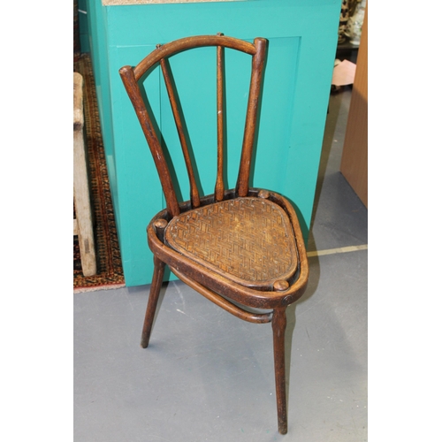 27 - Rare three leg early c20th Thonet Austria No. 2 bentwood chair with label stating 'Thonet, Wien 2' c... 