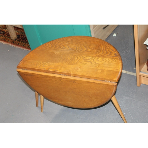 32 - A mid century Ercol model 308 drop-leaf coffee table