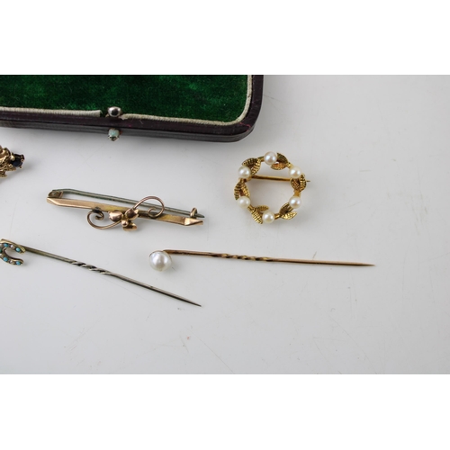 442 - A collection of vintage and antique gold jewellery to include three stick pins, (two with 9ct gold p... 