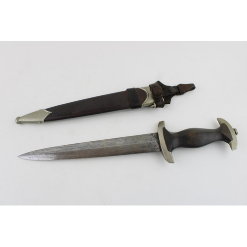 73 - Genuine WW2 Model M33 SS Dress Dagger manufactured by Boker Solingen with Gruppe mark I for Munich, ... 