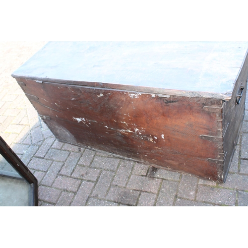 32A - 17th or 18th century oak coffer / blanket box, each side a single plank, with metal fixtures and fit... 