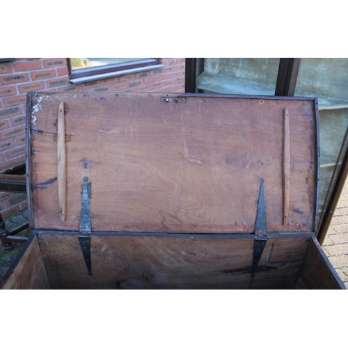 32A - 17th or 18th century oak coffer / blanket box, each side a single plank, with metal fixtures and fit... 