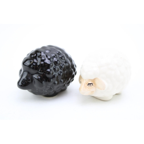 140 - Wade Traufler Black and White Sheep, made by Wade in 1992 for Traufler Ltd (American Import). Height... 