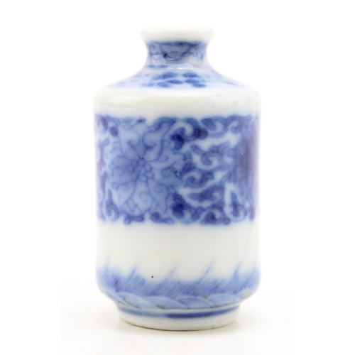 175 - Miniature blue and white vase. Height 4cm.