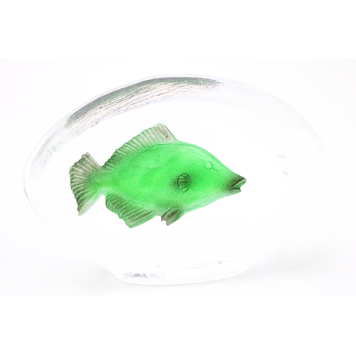 342 - A paperweight with green fish, probably Mats Jonasson, 13cm wide.