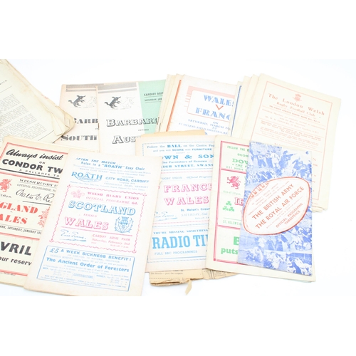 441 - A collection of 1940s & 1950s Rugby programmes with related newspaper cuttings