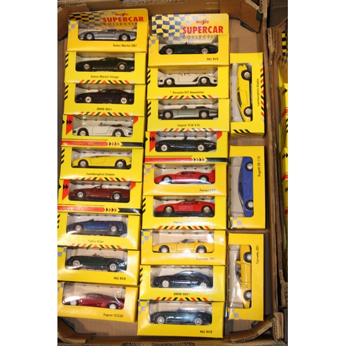 490 - A large collection of boxed Maisto 'Super Car Collection' die cast model vehicles, (40+)