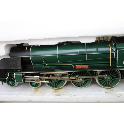 500 - A boxed Hornby Railways R154 S.R Loco 'Sir Dinadan' with tender.