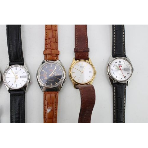 560 - A group of eleven vintage and later Seiko wrist watches, comprising a Sportsmatic Calender 820, Dias... 