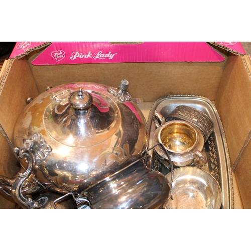 597 - A collection of silver plated items to include trays, teapot, bon bon dishes and Elkington plate ite... 