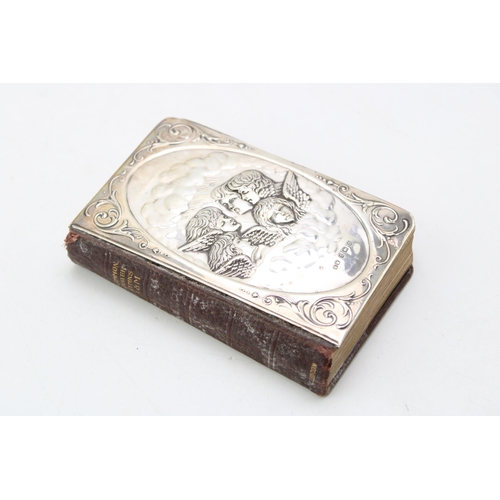 613 - Silver fronted common prayer book, Reynold's Angels, Birmingham 1915, 11cm tall.