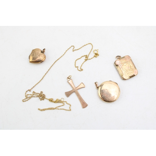 665 - A 9ct gold cross pendant and chain, chain length 50cm, total weight of both 2.3g, and three lockets,... 