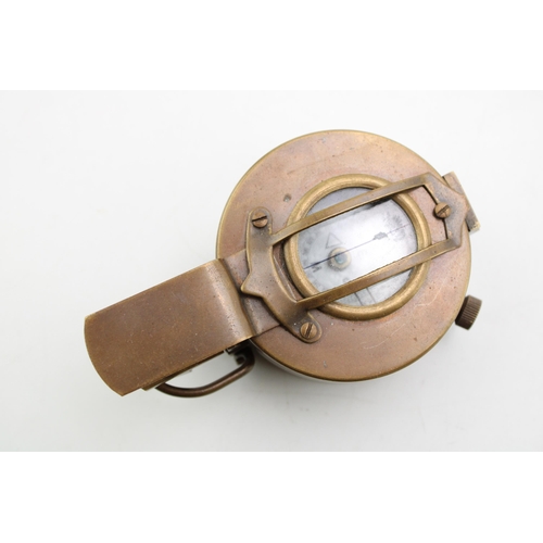 137 - Reproduction Mark III military pocket compass.