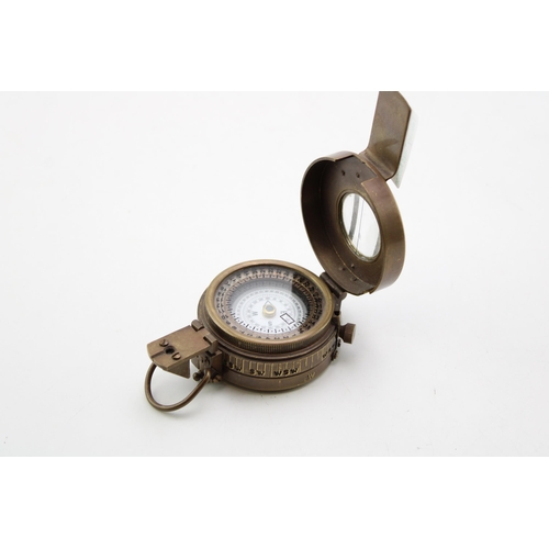 137 - Reproduction Mark III military pocket compass.