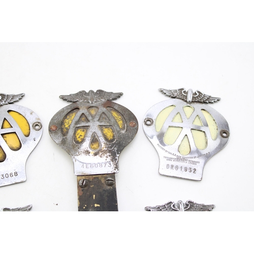 202 - A collection of vintage AA car club badges. Of automobilia / classic vehicles interest. (5)