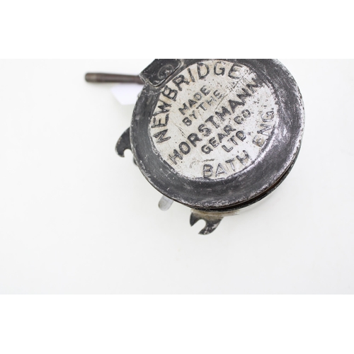 70 - A vintage clockwork timer 'Hortsman' Gear Co Ltd, Newbridge Bath England, with key. Height 8cm. (Qty... 