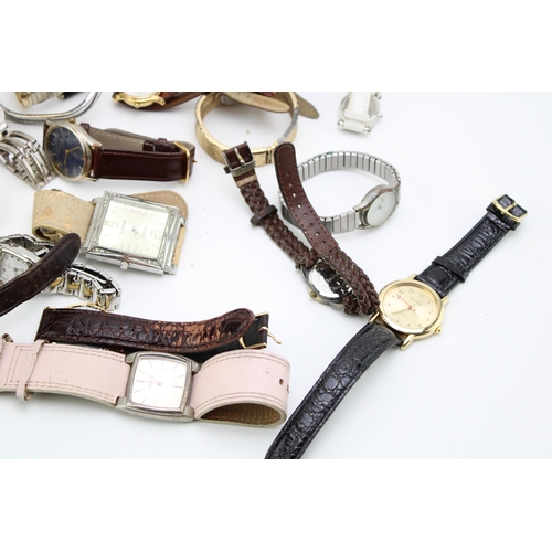 124 - A mixed collection of ladies and gentleman's. watches. (Qty)