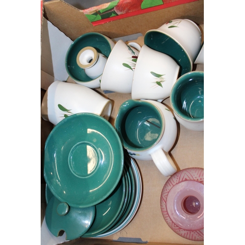 142 - Pottery to include Denby Stoneware tea ware, a glass squat vase and a trio of stoneware pet plates (... 