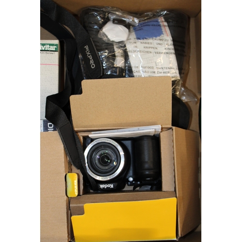 80 - A mixed collection of cameras, accessories and equipment to include boxed KODAK PIXPRO AZ365, Nikon ... 