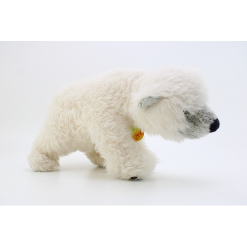 1130 - A Steiff Knut Masterpiece Polar Bear. 036996 / 02540. Height 18cm.