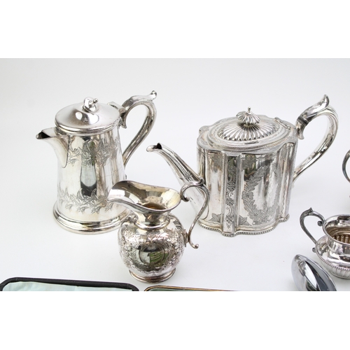 190 - A collection of silver plated items to include tea set and a set of cased spoons. (Qty)