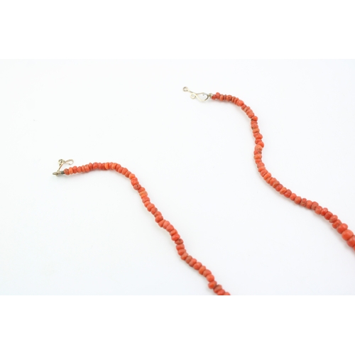 270 - A vintage coral necklace of graduated naturalistic form, 40cm long, 13.1g.