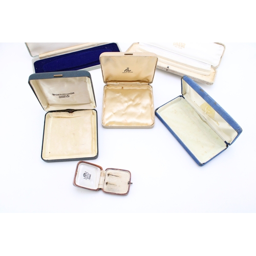 336 - A collection of vintage jewellery boxes, to include a number of boxes for vintage pearls and other s... 