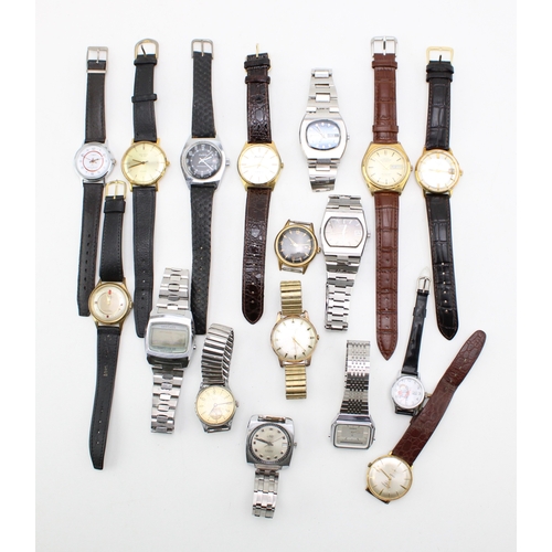 34 - A large collection of vintage and later wristwatches including thirteen manual or automatic watches ... 