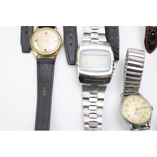 34 - A large collection of vintage and later wristwatches including thirteen manual or automatic watches ... 