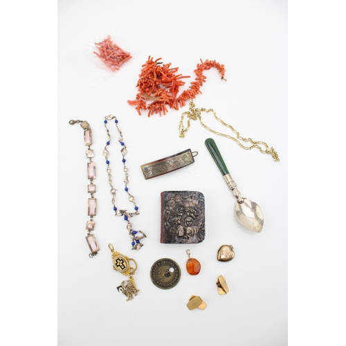 368 - Interesting collection of gold, silver and other jewellery / items.  Includes hallmarked silver & la... 