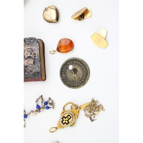 368 - Interesting collection of gold, silver and other jewellery / items.  Includes hallmarked silver & la... 