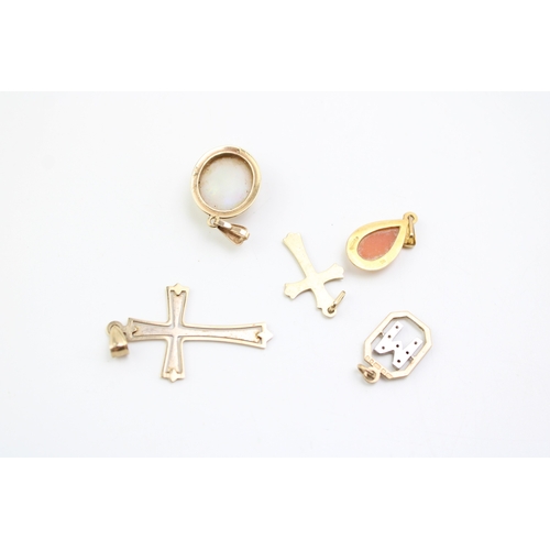 386 - 5 x 9ct gold hallmarked pendants, 6.5g.