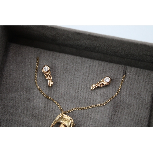 432 - A Clogau Welsh 18ct gold and diamond suite of jewellery, comprising pendant, of open work ivy leaves... 