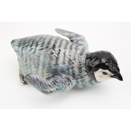 658 - Beswick Penguin Chick Sliding 2434.