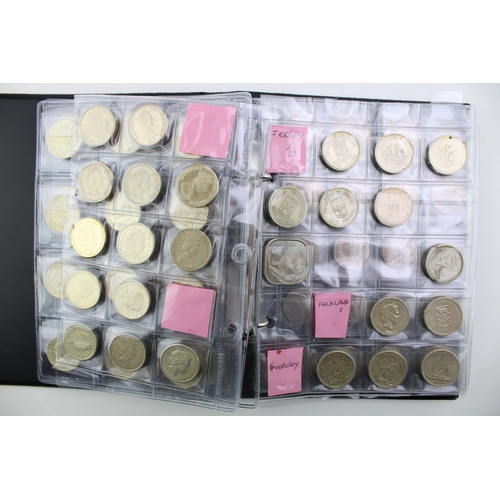 98 - A collection of 65 old £1 coins, with varying patterns, with a collection of 20p pieces also x 19.