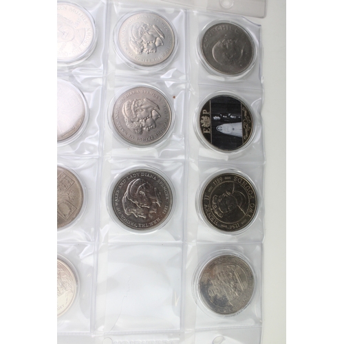 99 - A collection of cupro-nickel coins to include a quantity of £5 coins, half crowns, five shillings co... 