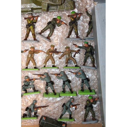 100 - A collection of vintage Britains Ltd 'Deetail' and 'Super Deetail' model soldiers, c1970s, Made in E... 