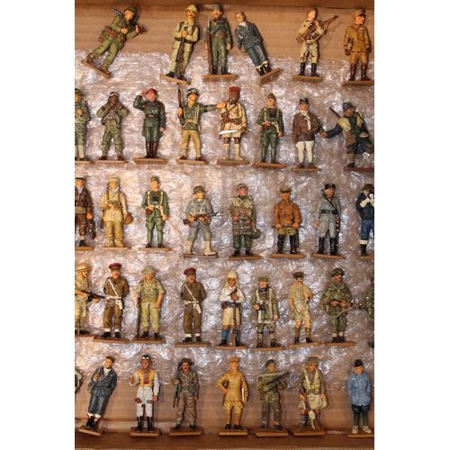 95 - A collection of 'Del Prado' painted metal military figures, 1:72 scale figures, to include soldiers ... 