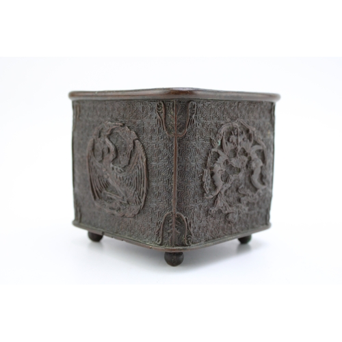 1152 - Chinese bronze Bat and Crane planter censor, Qing period, Xuande character mark, 9cm tall.