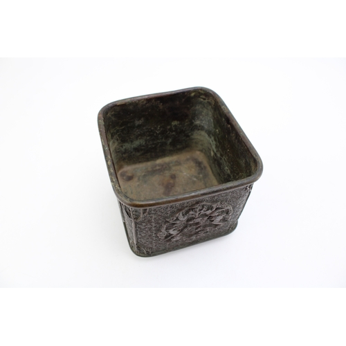 1152 - Chinese bronze Bat and Crane planter censor, Qing period, Xuande character mark, 9cm tall.