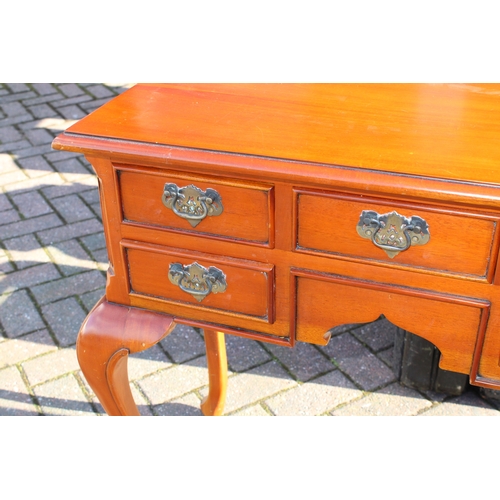 1158 - Reproduction mahogany lowboy style side table, 77cm wide, 39cm deep and 74cm tall, cabriole legs, fi... 