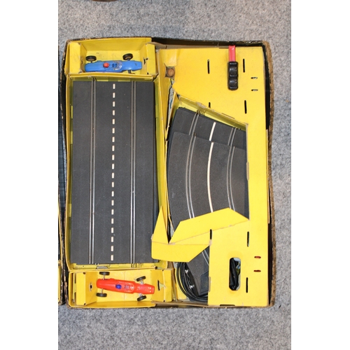 1171 - Large quantity of vintage Tri-ang Scalextric to include boxed sets some which include cars.